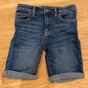 Cat & Jack jeans shorts, size 7, blue.